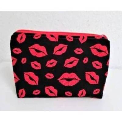 Kosmetiktasche, rote Lippen