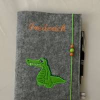 Besticktes Tagebuch aus Filz mit Namen  Krokodil Bild 1