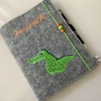 Besticktes Tagebuch aus Filz mit Namen  Krokodil Bild 4