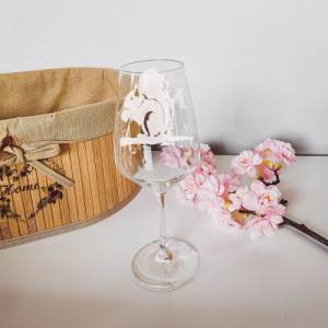 Personalisiertes Weinglas mit Name und Eichhörnchen Motiv | Trinkglas mit Namen | Geschenke mit Wunschgravur Bild 1