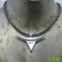 Großer, schwerer Silberanhänger "Highlander" an einer Lederflechtkordel, Rinderkopf, Longhorn Anhänger in Silber Bild 4