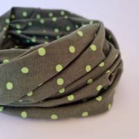 Beanie-Loop - gleichzeitig Mütze und Loop - für Damen, genäht aus Jersey in dunkelgrün-grün, von he-ART by helen hesse Bild 8