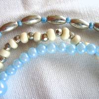 Perlenarmbänder 3er Set in hellblau-creme-silber handgemacht von Hobbyhaus Bild 3