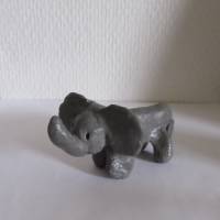 Kleiner Elefant - Elefantenfigur Bild 1