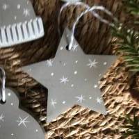 Weihnachtsbaumschmuck, Geschenkanhänger aus Beton, Set mit 6 st, grau mit weiß handbemalt Bild 6