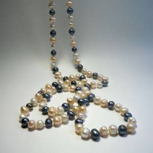 Süßwasser Perlen Collier - dreifarbig - 140 cm Bild 3
