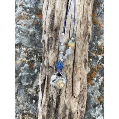 Ocean - Lange dunkelblaue Halskette mit echter Muschel, Lava, Ozean-Jaspis und silberfarbenen Metallperlen