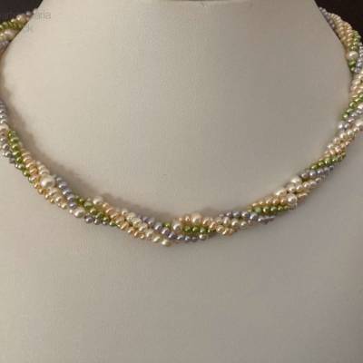 Bunte Perlenkette, vier Reihen, Verschluss: Si925, Geschenk für Frauen, Brautschmuck, Handarbeit aus Bayern