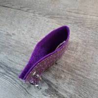 Bunter, fröhlicher Schlüsselanhänger mit lila Blümchen Bild 2
