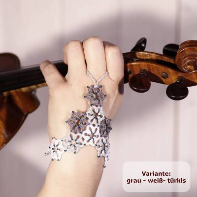 Handschmuck Margerite Baumwolle mit vielen Perlen - größenverstellbar - SlaveArmband