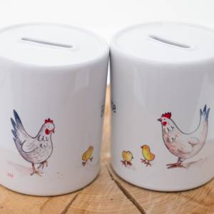 Spardose mit Hühnern, "Eierkasse", ein tolles Geschenk, personalisierbar Bild 1