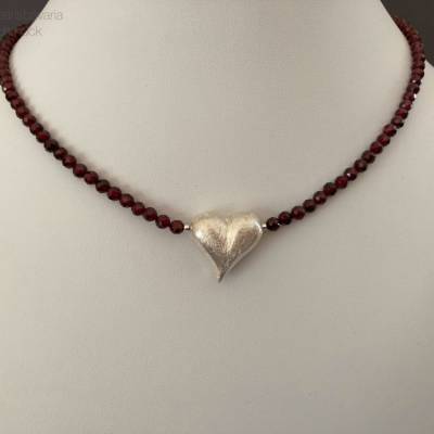 Granatkette mit Herz aus Silber, facettierte Granatkugeln, Geschenk für Frauen, Dirndlschmuck, Handarbeit aus Bayern