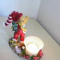 Weihnachten Deko Bär Teddybär  mit Teelicht auf einer Baumscheibe Bild 3