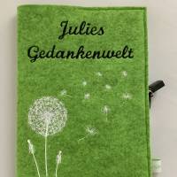 Personalisiertes Tagebuch aus Filz mit Schloß Pusteblume Bild 8