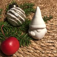Niedlicher Wichtel aus Beton, kleiner Weihnachtsmann, verschiedene Farben, 5,5 cm Bild 3