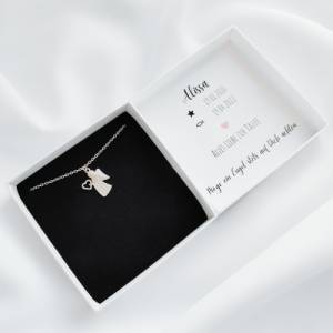 Taufgeschenk Mädchen, Geschenk Taufe personalisiert, Halskette Engel mit Herz Edelstahl Bild 1