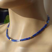 Kette aus Lapis Lazuli Würfeln und vergoldeten Silberwürfeln Bild 3