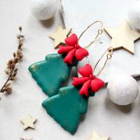 Ohrringe Tannenbaum mit Schleife • Creolen Polymer Clay | Ohrschmuck | Weihnachten Bild 2