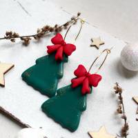 Ohrringe Tannenbaum mit Schleife • Creolen Polymer Clay | Ohrschmuck | Weihnachten Bild 4