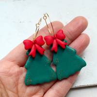 Ohrringe Tannenbaum mit Schleife • Creolen Polymer Clay | Ohrschmuck | Weihnachten Bild 6