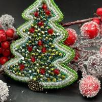 Brosche Weihnachtsbaum aus Glasperlen gefertigt. Schmuck Glasperlen Accessoire Bild 1