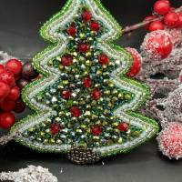 Brosche Weihnachtsbaum aus Glasperlen gefertigt. Schmuck Glasperlen Accessoire Bild 7