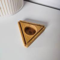 Design Teelichthalter Dreieck aus Holz | Holzdekoration für Kerzen aus Massivholz | Eichenholz Teelichthalter Bild 4