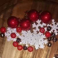 X-MAS Bastel-Deko-Sets 28 Teile Weihnachtskugeln Schneeflocken Schellen Perlen rot blau braun Bild 4