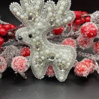 Brosche Schmuck aus Glasperlen Perlen Handarbeit Weihnachtsschmuck Bild 1