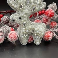 Brosche Schmuck aus Glasperlen Perlen Handarbeit Weihnachtsschmuck Bild 2