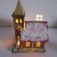Kirche beleuchtet - Weihnachtsdeko mit LED Bild 1