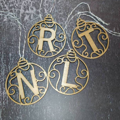 Geschenkanhänger, Baumschmuck, Kugel mit Monogram