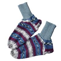 handgestrickte Socken für Erwachsene, Größe 41/42 - bordeaux blau gestreift Bild 1