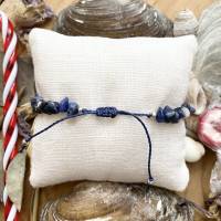 Winter Treasures - Weihnachtliche Perlenarmbänder mit Edelsteinen, Rocailles und Anhängern Bild 5