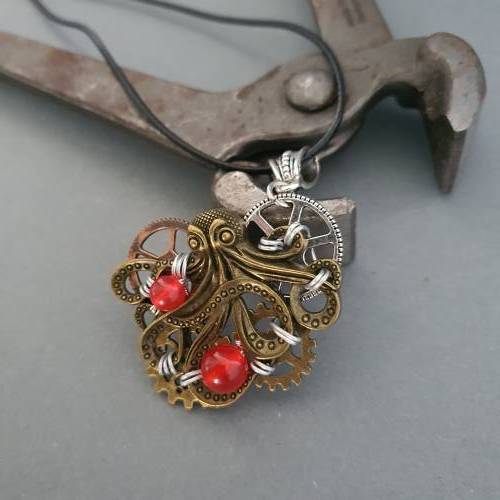 Steampunk Kraken Kette mit Zahnräder und Chalcedon Perlen Draht/ Handgemachte Halskette