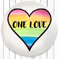 One Love Button Bild 1