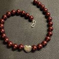 Rote Perlenkette,Handgefertigte Halskette mit roten Perlen,Perlencollier,Halskette mit Herz, Brautschmuck, Halsschmuck, Bild 2