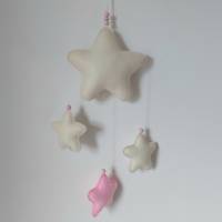 Baby Mobile mit Sternchen aus Filz - Geschenk zur Geburt - andere Farben möglich - personalisierbar Bild 1
