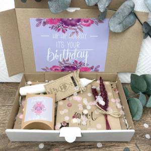 Geburtstagsgeschenk für Frauen mit Trockenblumen personalisiert, Geschenk für Schwester und Freundin Bild 2