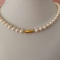 Weiße Perlenkette mit Magnetverschluss, 45 cm lang, Geschenk für Frauen, unisex, Brautschmuck, Handarbeit aus Bayern Bild 5
