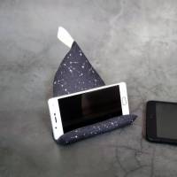 Handykissen / Sitzsack Pyramide NIGHT SKY - Smartphonestütze, Handyhalterung mit Kirschkernfüllung | RÄUBERKIND Bild 1