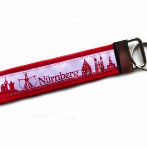Schlüsselanhänger Nürnberg rot/weiß oder schwarz /weiß Geschenk Umzug neue Wohnung Bild 1