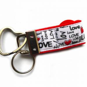 Schlüsselanhänger LOVE aus Filz rot und Ripsband weiß mit Fach für Einkaufswagenchip und Herz-Schlüsselring Bild 7