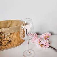 Personalisiertes Weinglas mit Name und Katzen Motiv | Trinkglas mit Namen | Geschenke mit Wunschgravur Bild 1