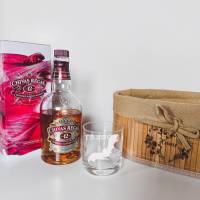 Personalisiertes Whiskyglas mit Name und Fledermaus Motiv Gravur | Whisky Geschenk für Männer mit Wunschgravur Bild 1