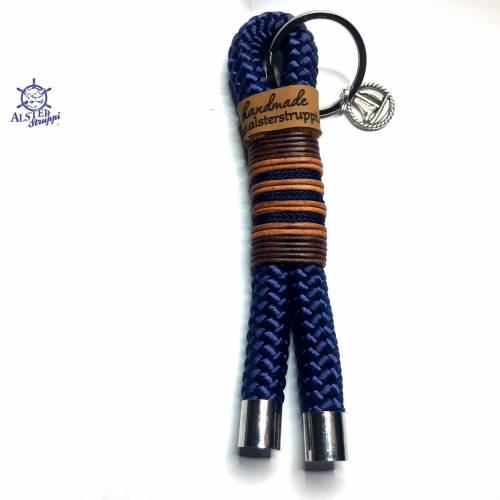 Schlüsselanhänger handgefertigt der Marke AlsterStruppi in blau mit Leder und blauem Takelgarn personalisiert ist möglic
