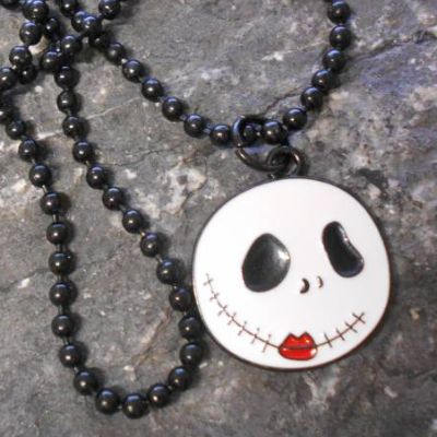 Totenkopf mit Knutschmund  Halskette verpielt Skull Totenkopf in 2 verschiedenen Ausführungen 