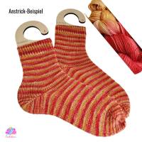 Handgefärbte Sockenwolle 4fach, mit Silbereffekt, Farbe: Christmas 5 Bild 3