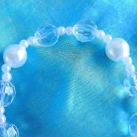 Perlenarmband Transparent mit weißen Wachsperlen handgemacht von Hobbyhaus Bild 5