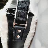 Angesagte Tasche aus Kuschelfell in schwarz weiß mit Details (Schnitt Lukinette von Monjataschen) Bild 7